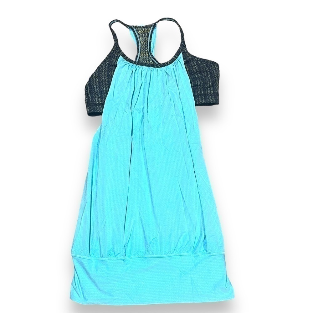 LULULEMON no limits workout top size 6 blue